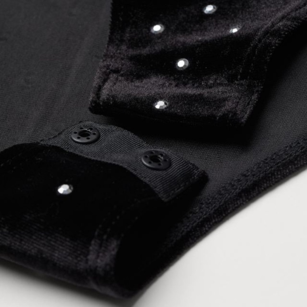 H&M V-Neck Bodysuit - Picture 3 of 3